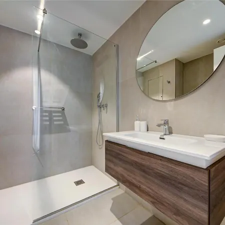 Official Mercury Suites, Stylish 2br With Terrace By 360 Estates *