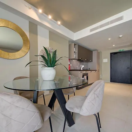 Official Mercury Suites, Stylish 2br With Terrace By 360 Estates Apartmán *