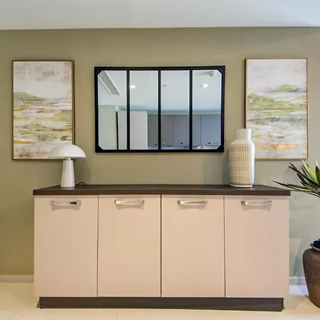 Official Mercury Suites, Stylish 2br With Terrace By 360 Estates *