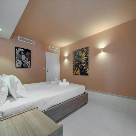 Official Mercury Suites, Stylish 2br With Terrace By 360 Estates