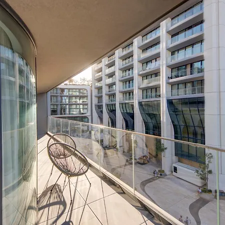 Official Mercury Suites, Stylish 2br With Terrace By 360 Estates