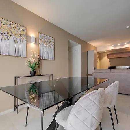 Official Mercury Suites, Stylish 2br With Terrace By 360 Estates سانت جوليان
