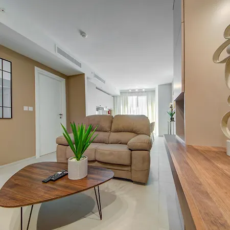 Official Mercury Suites, Stylish 2br With Terrace By 360 Estates
