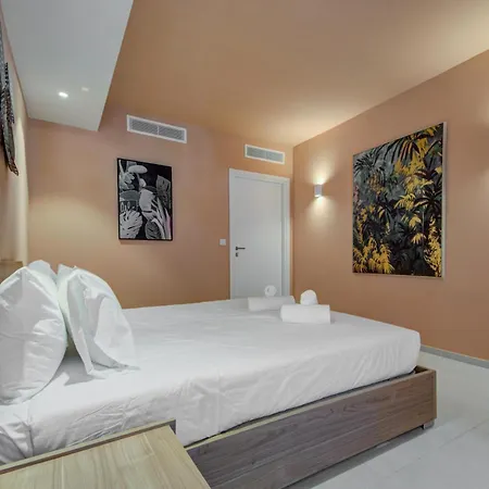 Official Mercury Suites, Stylish 2br With Terrace By 360 Estates