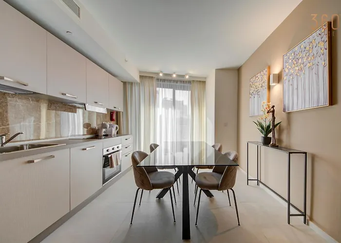 Official Mercury Suites, Stylish 2br With Terrace By 360 Estates