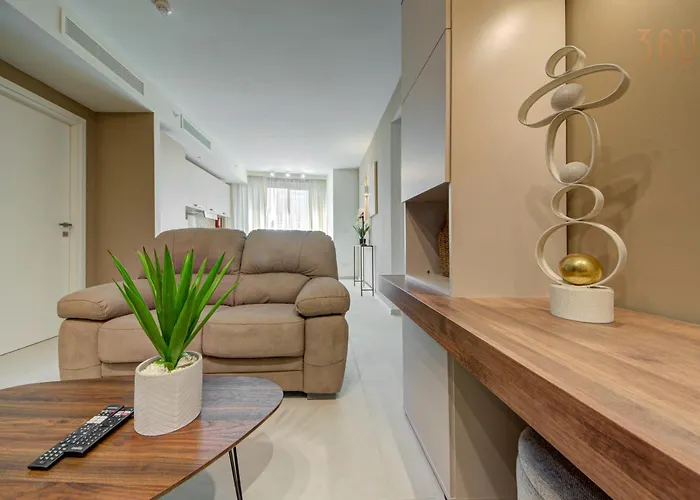 Apartment Official Mercury Suites, Stylish 2br With Terrace By 360 Estates *