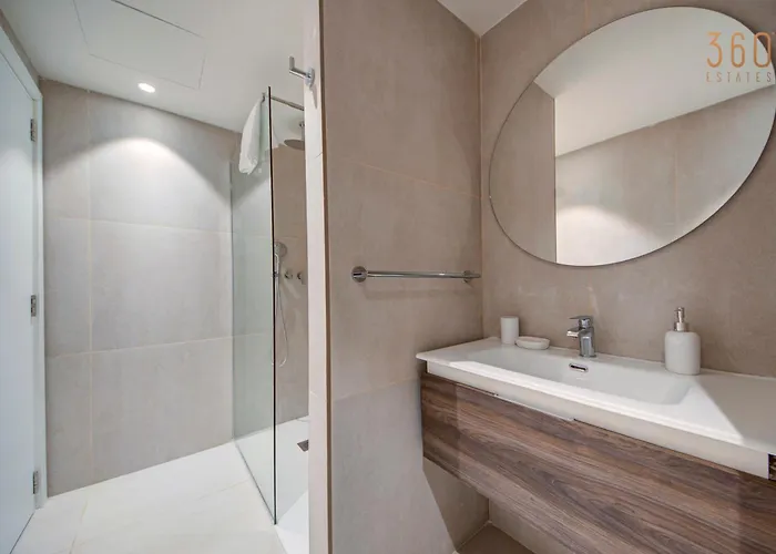 Apartment Official Mercury Suites, Stylish 2br With Terrace By 360 Estates *