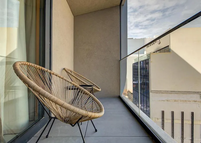 Apartment Official Mercury Suites, Stylish 2br With Terrace By 360 Estates *