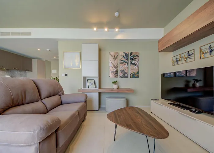 Official Mercury Suites, Stylish 2br With Terrace By 360 Estates * San Ġiljan