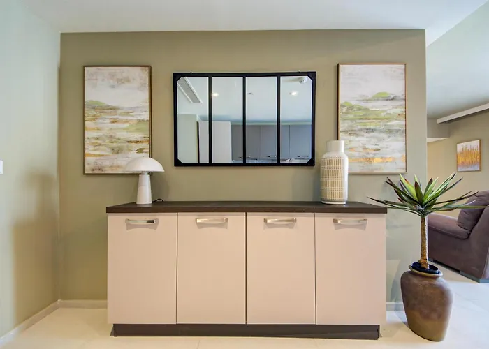 Official Mercury Suites, Stylish 2br With Terrace By 360 Estates *