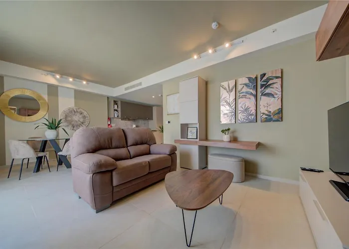 Official Mercury Suites, Stylish 2br With Terrace By 360 Estates *