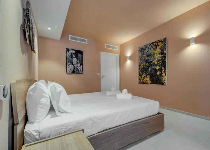 Official Mercury Suites, Stylish 2br With Terrace By 360 Estates