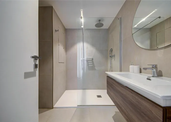 Apartment Official Mercury Suites, Stylish 2br With Terrace By 360 Estates *