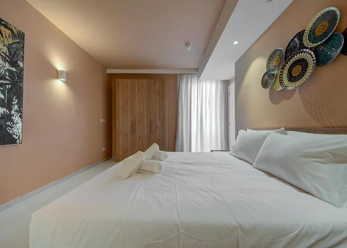 Official Mercury Suites, Stylish 2br With Terrace By 360 Estates *