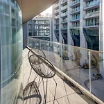Official Mercury Suites, Stylish 2br With Terrace By 360 Estates