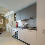 Official Mercury Suites, Stylish 2br With Terrace By 360 Estates *