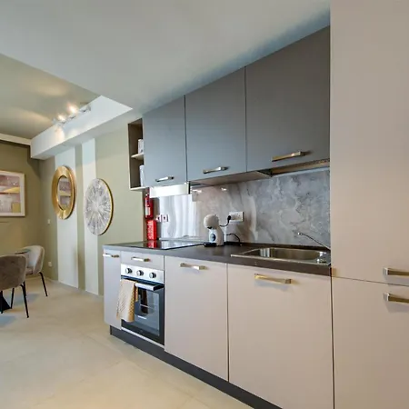 Official Mercury Suites, Stylish 2br With Terrace By 360 Estates *